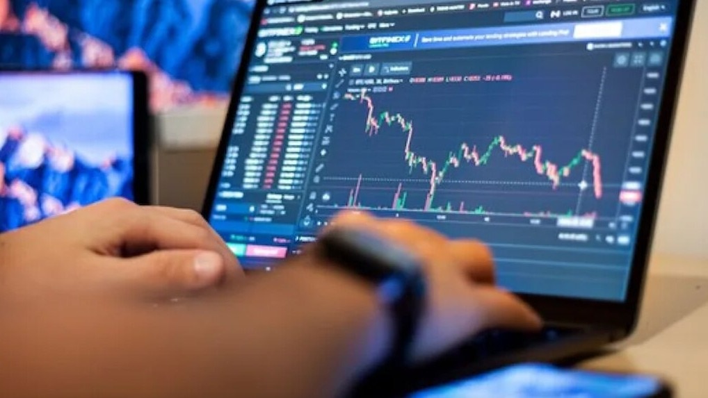 The Rs 10,602.35 crore IPO of ICICI Prudential AMC will be sold in the range of Rs 2,061-2,165 apeice with a lot size of 6 equity shares.