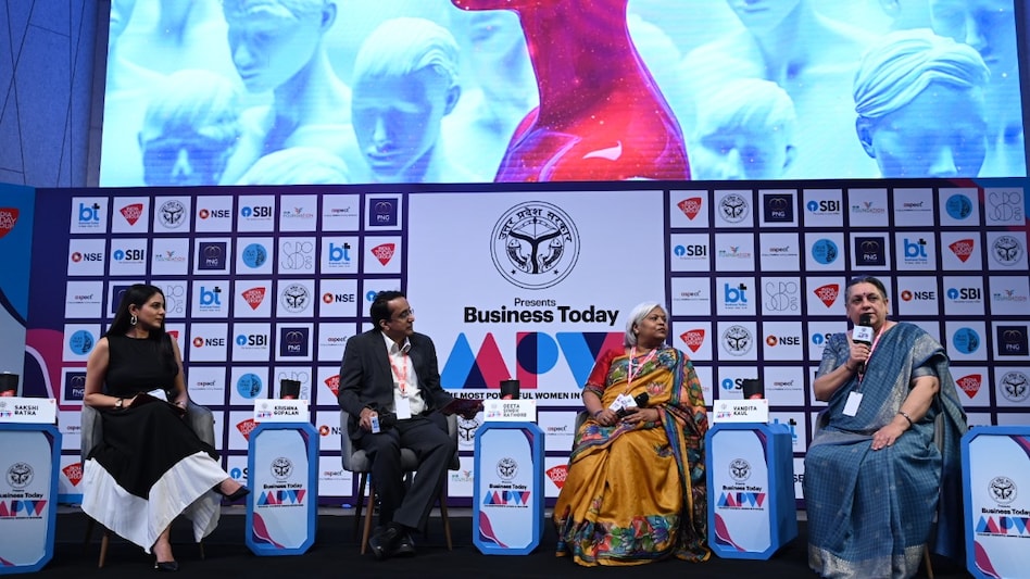 eeta Singh Rathore, Director General, National Sample Survey, and Vandita Kaul, Secretary, Department of Posts, at MPW 2025. eeta Singh Rathore, Director General, National Sample Survey, and Vandita Kaul, Secretary, Department of Posts, at MPW 2025.