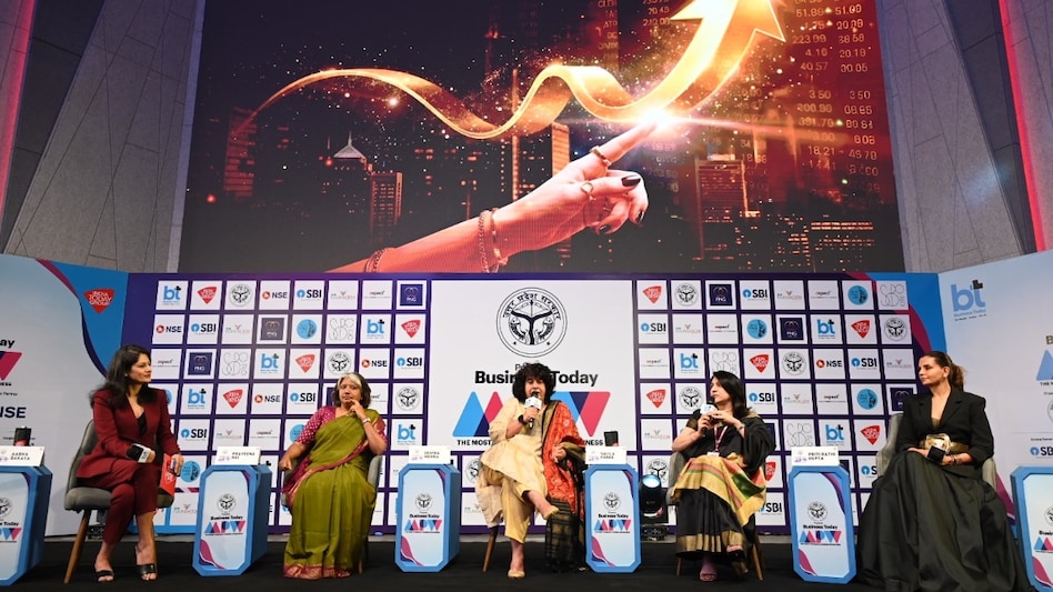 Praveena Rai, MD & CEO, MCX India; Devina Mehra, Chairperson & MD, First Global; Salila Pande, MD & CEO, SBI Cards and Payment Services and Priti Rathi Gupta, Founder, LXME, at BT MPW Awards 2025. Praveena Rai, MD & CEO, MCX India; Devina Mehra, Chairperson & MD, First Global; Salila Pande, MD & CEO, SBI Cards and Payment Services and Priti Rathi Gupta, Founder, LXME, at BT MPW Awards 2025.