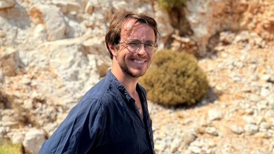 What shocked passengers most, he said, was that there was no airline staff present to officially announce the cancellation. 