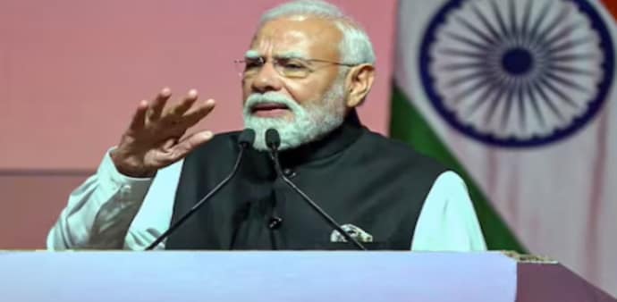 Addressing the Indian community in Muscat, Modi highlighted India’s diversity and the role of the diaspora, calling it a living example of coexistence and cooperation. Addressing the Indian community in Muscat, Modi highlighted India’s diversity and the role of the diaspora, calling it a living example of coexistence and cooperation.