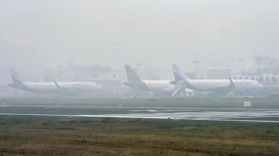 Flight disruptions likely in Delhi as dense fog affects visibility, airlines warn Flight disruptions likely in Delhi as dense fog affects visibility, airlines warn