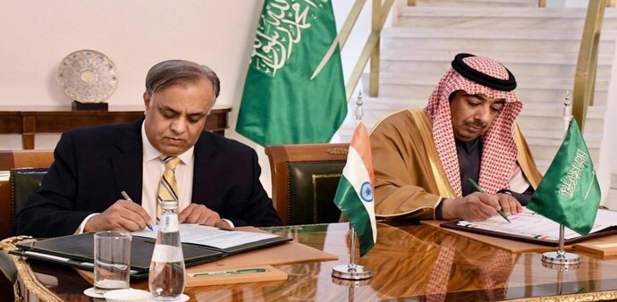 The agreement was signed by Indian Ambassador Suhel Ajaz Khan and Saudi Deputy Minister Abdulmajeed bin Rashed Alsmari The agreement was signed by Indian Ambassador Suhel Ajaz Khan and Saudi Deputy Minister Abdulmajeed bin Rashed Alsmari