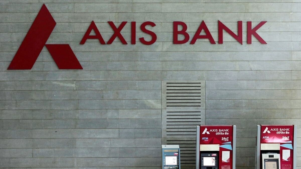 Axis Bank shares were trading flat at Rs 1,230.95 apiece. ICICI Securities' target hint at 16.57 per cent  upside potential over this price.