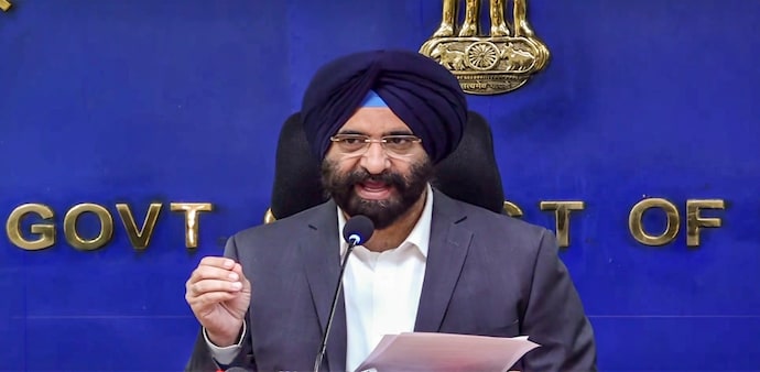 Sirsa said inspections revealed that several PUC centres were non-functional, while 12 centres were found to have defective equipment. Sirsa said inspections revealed that several PUC centres were non-functional, while 12 centres were found to have defective equipment.