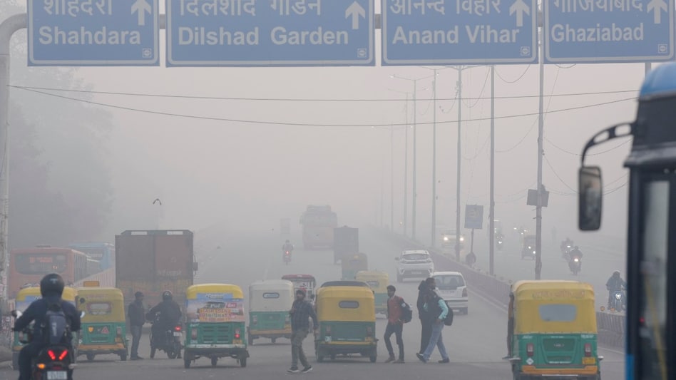 Delhi pollution: Searches for air purifiers jump amid worsening AQI Delhi pollution: Searches for air purifiers jump amid worsening AQI