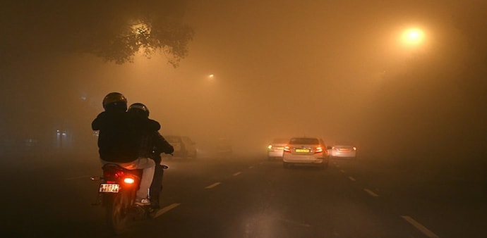 Red alert in Delhi as dense fog grounds flights and pushes air quality to severe Red alert in Delhi as dense fog grounds flights and pushes air quality to severe