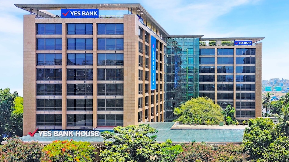 YES Bank shares rose 3.62 per cent to Rs 22.27 on Friday, with its market capitalization hitting Rs 70,000 crore mark. The stock had settled at Rs 21.49 on Thursday. YES Bank shares rose 3.62 per cent to Rs 22.27 on Friday, with its market capitalization hitting Rs 70,000 crore mark. The stock had settled at Rs 21.49 on Thursday.