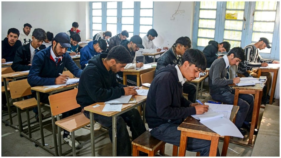 CBSE sets firm rules for Class 10, 12 practical exams, flags risk of cancellation CBSE sets firm rules for Class 10, 12 practical exams, flags risk of cancellation