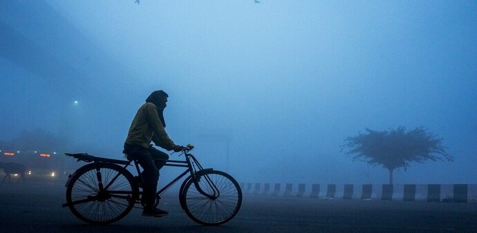 Dense fog and harsh winter conditions have gripped Delhi-NCR, prompting authorities to take precautionary measures Dense fog and harsh winter conditions have gripped Delhi-NCR, prompting authorities to take precautionary measures
