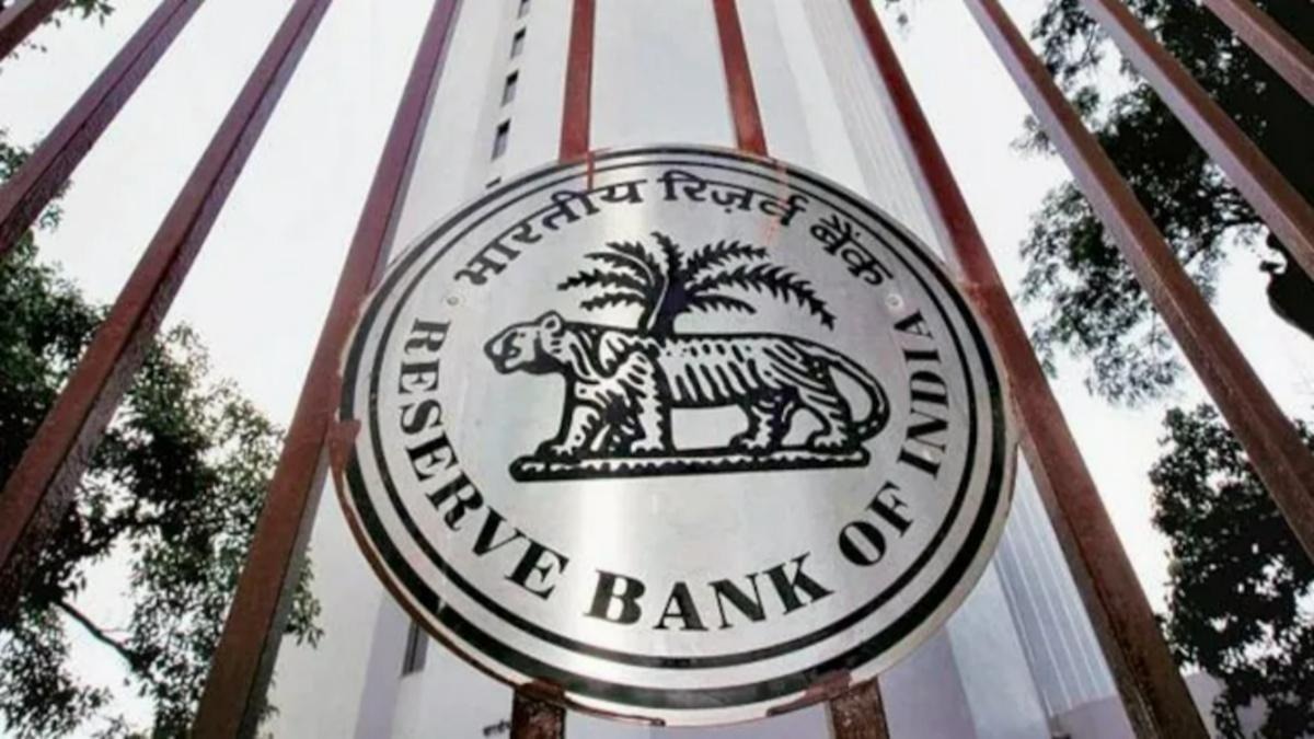 Delhi HC seeks response from RBI on violation of data protection by lending apps
