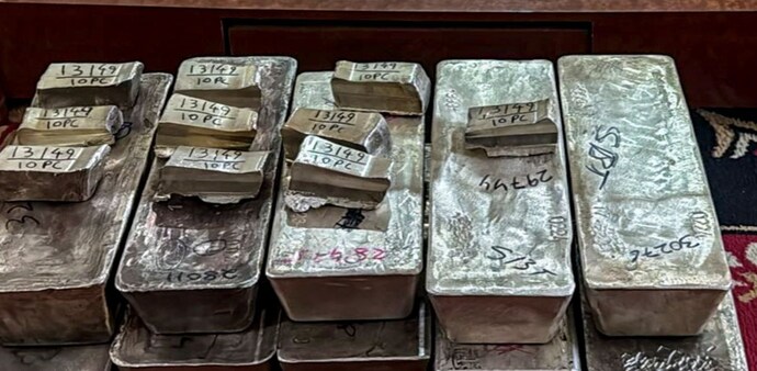 A HSBC report projects that silver prices are likely to trade in the $58–$88 range in 2026, supported by tight physical supply, strong investor demand and elevated gold prices. A HSBC report projects that silver prices are likely to trade in the $58–$88 range in 2026, supported by tight physical supply, strong investor demand and elevated gold prices.