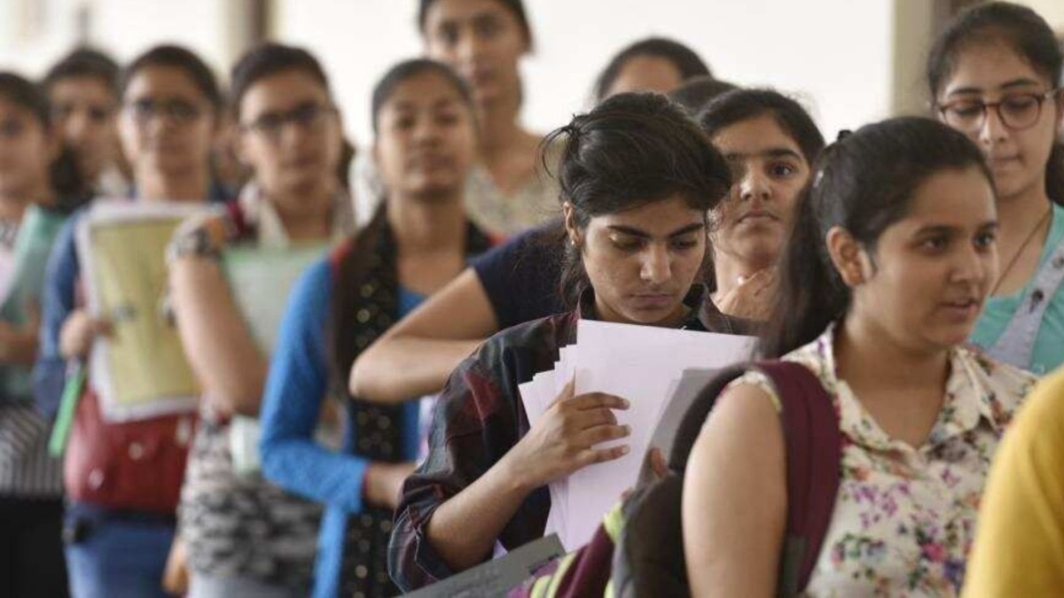 Mukherjea warned that the impact will not remain confined to IT. Sectors such as media, finance, legal services, and logistics — all heavy employers of white-collar professionals — are likely to experience similar pressure.