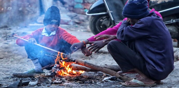 Cold wave intensifies across north India; Delhi, Rajasthan, Kashmir see extreme lows Cold wave intensifies across north India; Delhi, Rajasthan, Kashmir see extreme lows