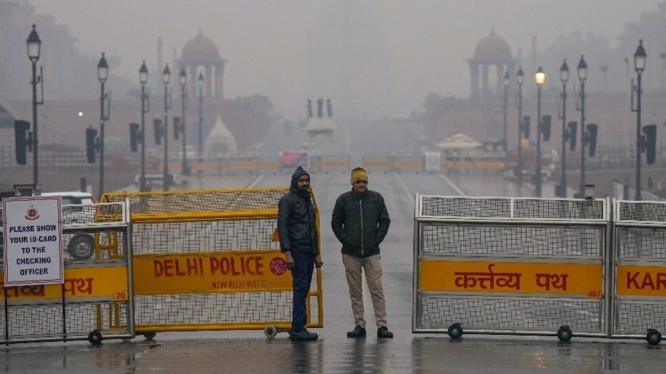 Delhi-NCR sees light rain as IMD issues orange alert; temperatures set to drop sharply Delhi-NCR sees light rain as IMD issues orange alert; temperatures set to drop sharply