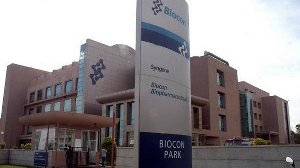 Revenue from operations declined 3% year-on-year to ₹917 crore in Q3FY26, while EBITDA fell 26 per cent to ₹225 crore, with margins contracting to 24% from 31% a year earlier.