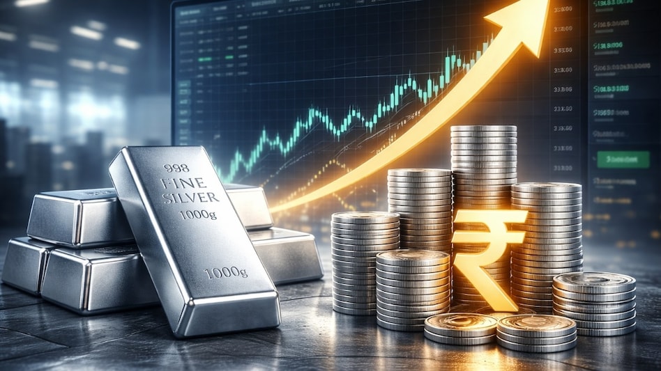 Silver’s ascent has been especially striking when viewed against gold. For the first time in 14 years, it now takes just about 50 ounces of silver to buy one ounce of gold. Silver’s ascent has been especially striking when viewed against gold. For the first time in 14 years, it now takes just about 50 ounces of silver to buy one ounce of gold.