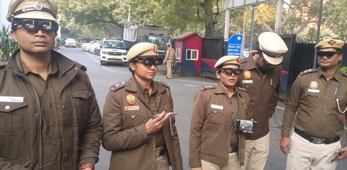 For the first time, Delhi Police personnel will use wearable technology during the Republic Day parade. For the first time, Delhi Police personnel will use wearable technology during the Republic Day parade.