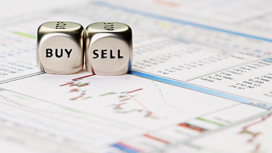 Gold rose from $2,607 to $4,315 per ounce in 2025, reflecting a weakening US dollar and expectations of persistently negative real rates. Gold rose from $2,607 to $4,315 per ounce in 2025, reflecting a weakening US dollar and expectations of persistently negative real rates.