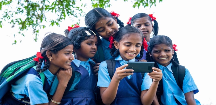 Economic Survey’s digital classroom reality check: phones are everywhere, study time isn’t Economic Survey’s digital classroom reality check: phones are everywhere, study time isn’t