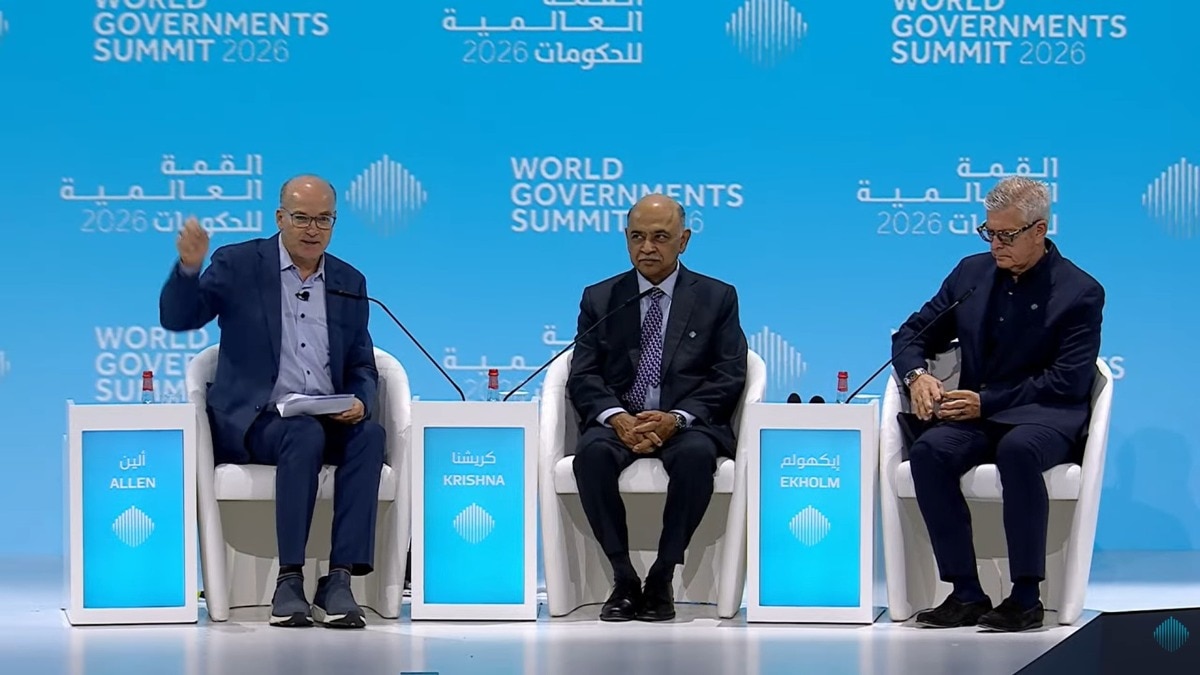 From left to right: Axios co-founder and executive editor Mike Allen, IBM CEO Arvind Krishna, Ericsson Group CEO Börje Ekholm.