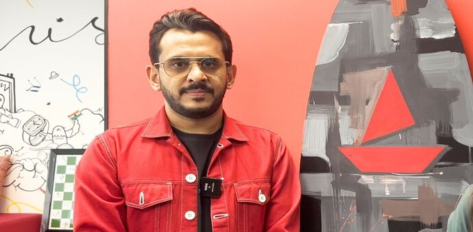 When Shubham asked Aman Gupta for his response, Aman said discussions and negotiations would take place later, after he made an offer. When Shubham asked Aman Gupta for his response, Aman said discussions and negotiations would take place later, after he made an offer.