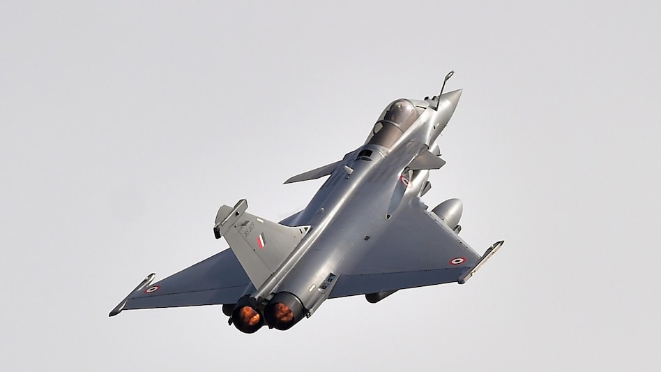 Ahead of Macron visit, defence ministry to weigh Rs 3.25 lakh crore Rafale plan for IAF Ahead of Macron visit, defence ministry to weigh Rs 3.25 lakh crore Rafale plan for IAF