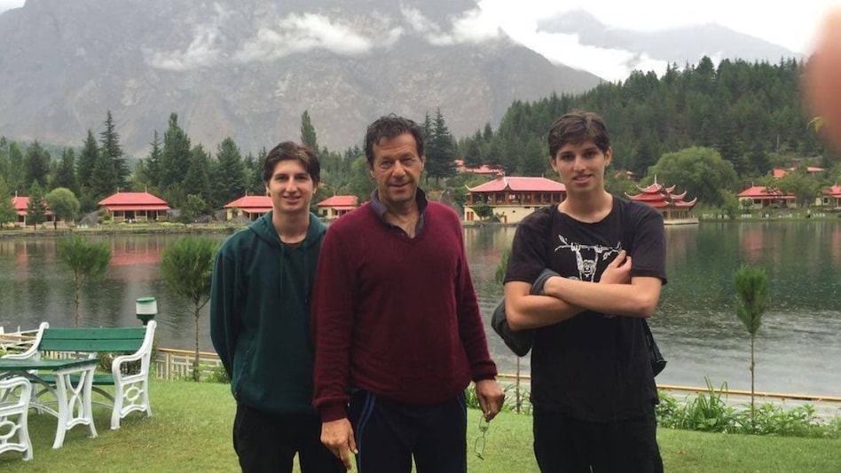Imran Khan’s Sons Allege Visa Block as Jailed Ex-PM’s Health Sparks Alarm Imran Khan’s Sons Allege Visa Block as Jailed Ex-PM’s Health Sparks Alarm