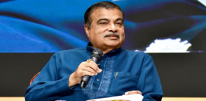 The minister also pointed to Mahindra Group’s investment plans in Vidarbha, which he said would help transform the region into a major automobile manufacturing hub. The minister also pointed to Mahindra Group’s investment plans in Vidarbha, which he said would help transform the region into a major automobile manufacturing hub.
