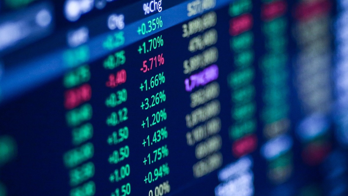 Provisional data showed that FPIs bought shares worth Rs 2,254.64 crore on Monday, in addition to purchases of Rs 1,950.77 crore on Friday.