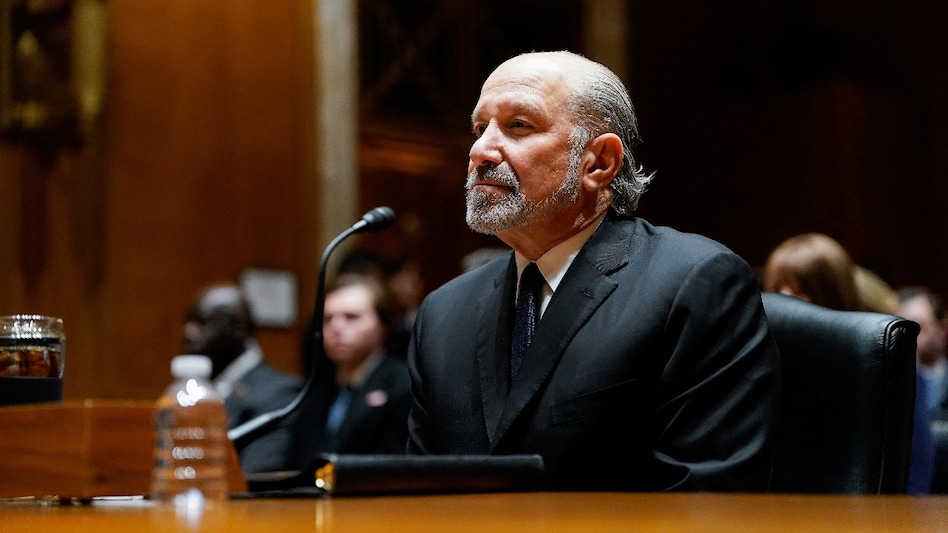 Lutnick told the US Congress that he had lunch with Epstein on the island. Lutnick told the US Congress that he had lunch with Epstein on the island.