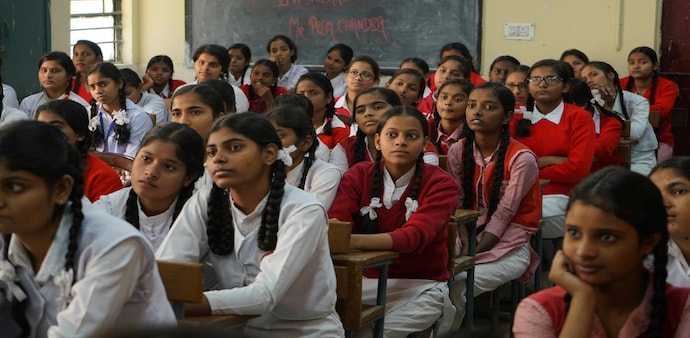 Delhi’s Lakhpati Bitiya Yojana aims to keep girls in school through financial support Delhi’s Lakhpati Bitiya Yojana aims to keep girls in school through financial support