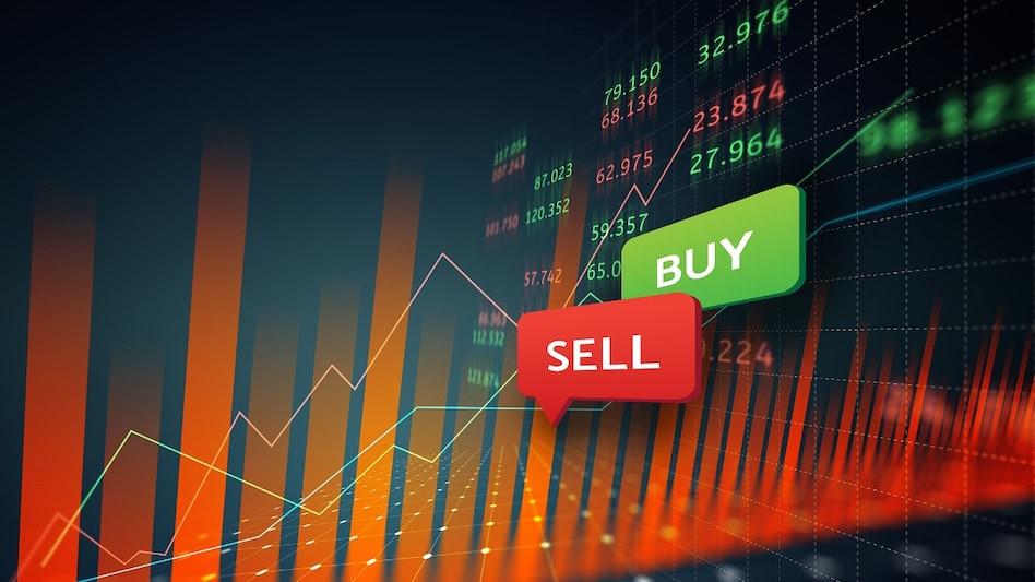 The brokerage has maintained a ‘Buy’ rating on Hindalco stock with a 12-month price target of Rs 1,120. From the current levels, that suggests an upside potential of around 23.5%. The brokerage has maintained a ‘Buy’ rating on Hindalco stock with a 12-month price target of Rs 1,120. From the current levels, that suggests an upside potential of around 23.5%.