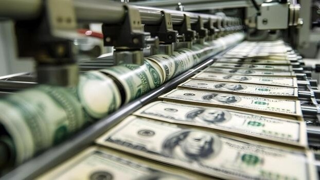 Earlier, Ray Dalio warned that the US is approaching a point where the volume of debt issuance risks overwhelming demand.