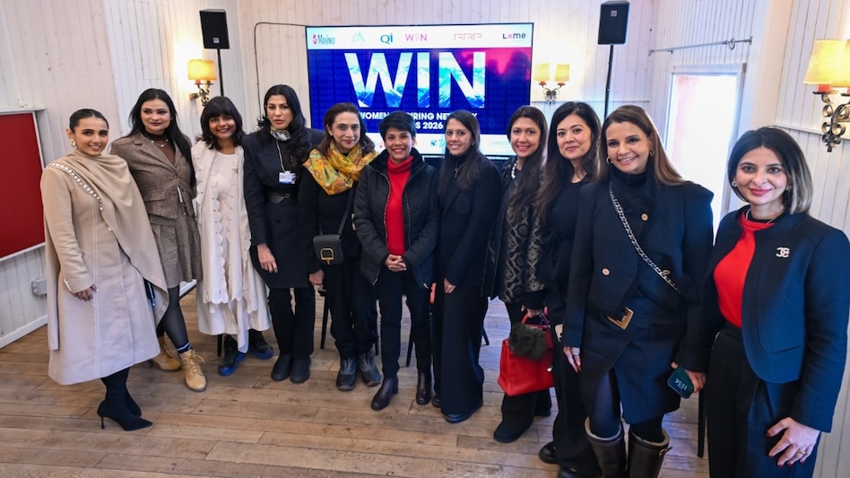 (From left) Masoom Minawala, Priyanka Tripathi, Stuti Jalan, Dipali Goenka, Payal Kapoor, Ranju Alex, Aarti Gupta, Ridhi Kanoria Doongursee, Radhika Bharat Ram, Priti Rathi Gupta, and Sheetal Chawla. (From left) Masoom Minawala, Priyanka Tripathi, Stuti Jalan, Dipali Goenka, Payal Kapoor, Ranju Alex, Aarti Gupta, Ridhi Kanoria Doongursee, Radhika Bharat Ram, Priti Rathi Gupta, and Sheetal Chawla.