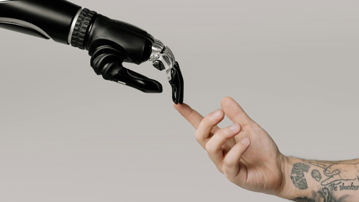 Artificial Intelligence can help as well as hurt, says US computer scientist Artificial Intelligence can help as well as hurt, says US computer scientist