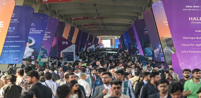 Visitors throng the India AI Impact Summit 2026, at Bharat Mandapam, in New Delhi Visitors throng the India AI Impact Summit 2026, at Bharat Mandapam, in New Delhi