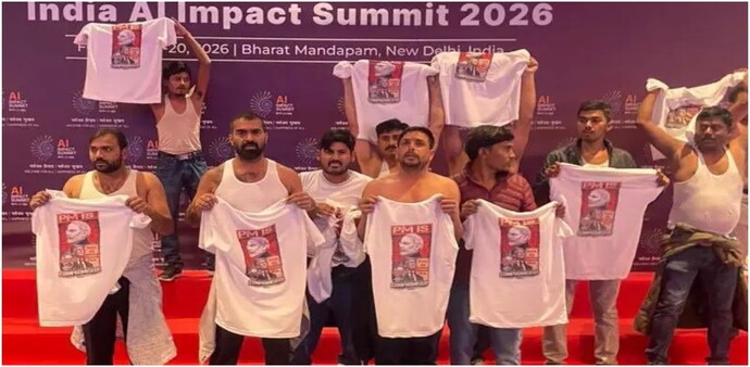 Protest slogans targeted PM and India-US trade deal. Protest slogans targeted PM and India-US trade deal.