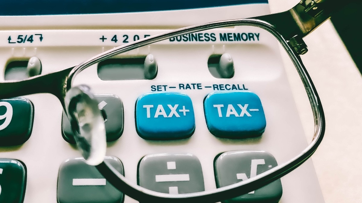 Why salaried professionals pay 30% tax while the wealthy often pay less -- expert shares clever tip