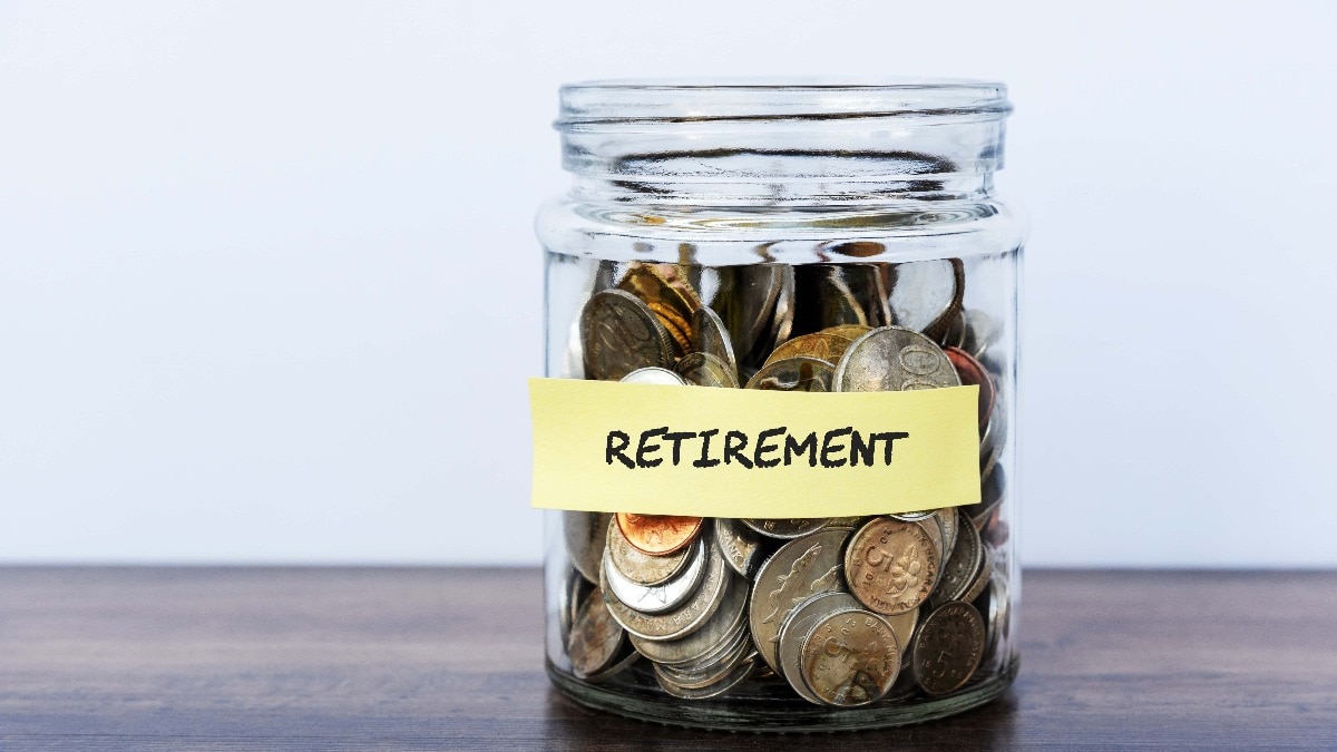 Planning for retirement a decade in advance allows investors to balance wealth accumulation with future income security.