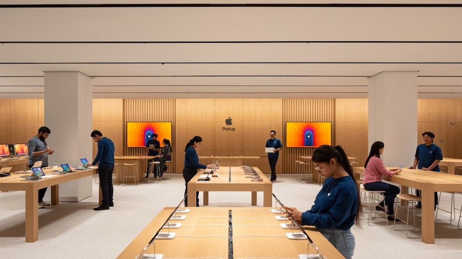 Apple store in UAE to remain close amid Middle East tensions Apple store in UAE to remain close amid Middle East tensions