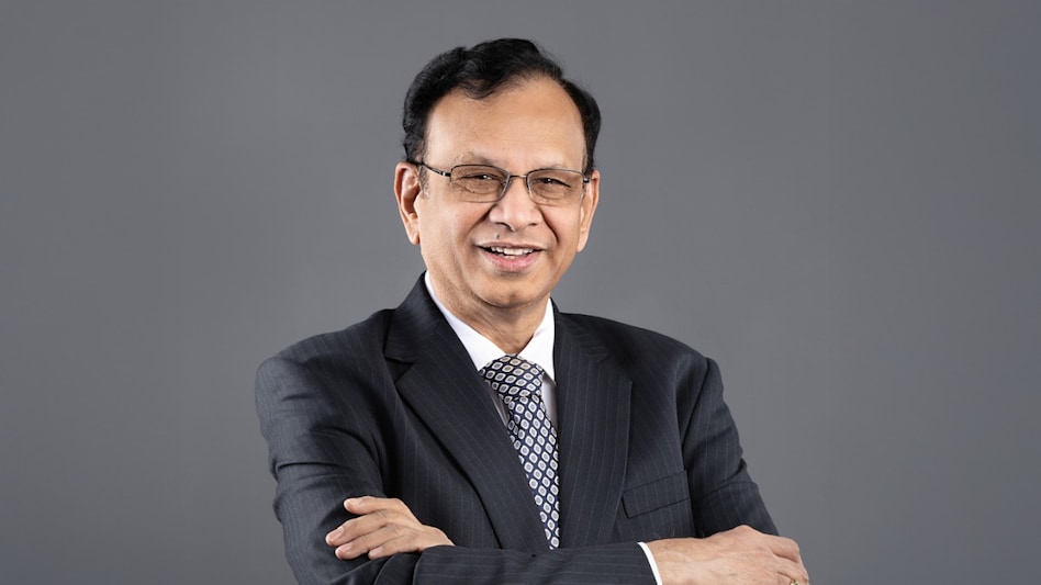 Small Wonder Amongst Banking Giants Small Wonder Amongst Banking Giants