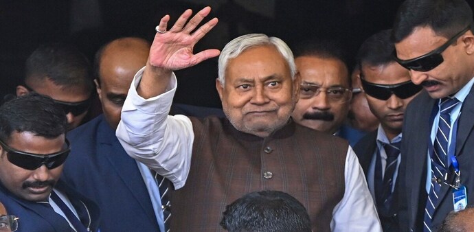 Nitish Kumar arrives in Patna to file his Rajya Sabha nomination, sparking buzz over Bihar’s next CM Nitish Kumar arrives in Patna to file his Rajya Sabha nomination, sparking buzz over Bihar’s next CM