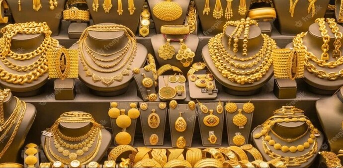 UAE and Dubai play a crucial role in the international bullion market, serving both as a refining centre and an export point for gold destined for buyers in Asia. UAE and Dubai play a crucial role in the international bullion market, serving both as a refining centre and an export point for gold destined for buyers in Asia.