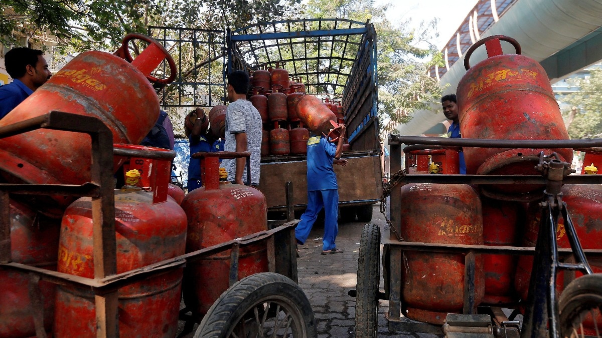 LPG shortage: Govt prioritises supply to households and essential sectors