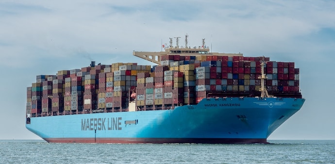 MAERSK suspends all bookings to and from UAE, Oman, Iraq, Kuwait, Jordan, Qatar, Bahrain, Saudi Arabia MAERSK suspends all bookings to and from UAE, Oman, Iraq, Kuwait, Jordan, Qatar, Bahrain, Saudi Arabia