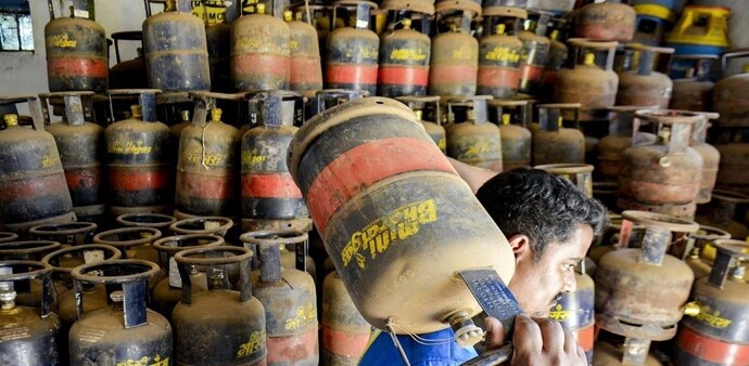 The current commercial LPG shortages are already impacting restaurants, hotels and catering businesses as household demand continues to receive priority allocation. The current commercial LPG shortages are already impacting restaurants, hotels and catering businesses as household demand continues to receive priority allocation.