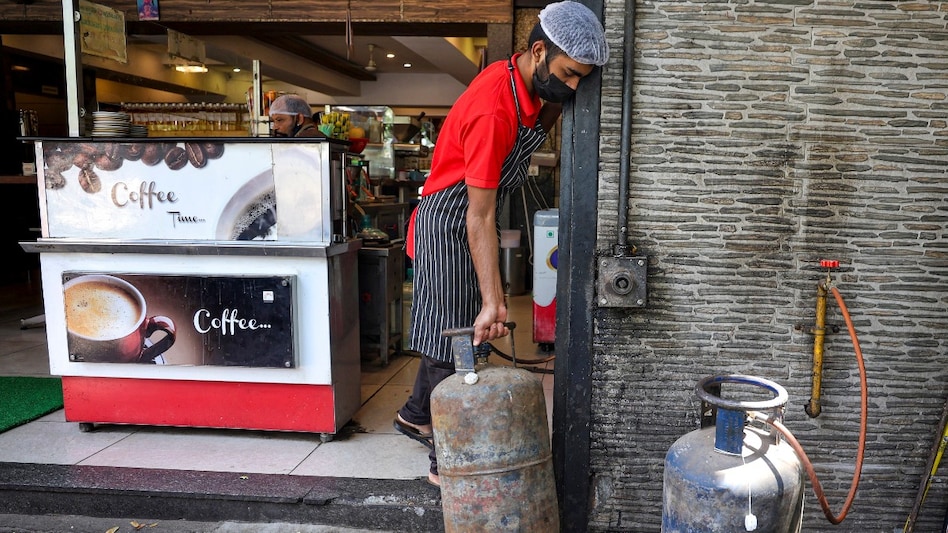 LPG cylinders shortage. (Photo: PTI) LPG cylinders shortage. (Photo: PTI)