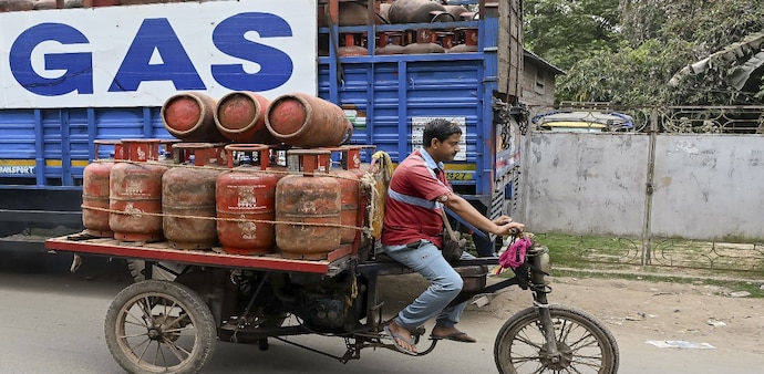 Centre brings back kerosene, coal as cooking fuel amid Middle East supply disruptions Centre brings back kerosene, coal as cooking fuel amid Middle East supply disruptions