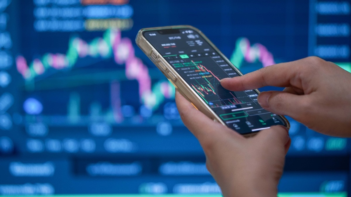 AI adoption is now a pivotal force. Partnerships such as Infosys-Anthropic and HCL & TCS-OpenAI collaborations signal a shift in industry focus.